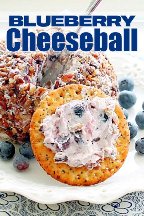 Made with dried blueberries and feta cheese - so good! Dried Blueberries, Favorite Appetizers, Easy Appetizer Recipes, Party Food Appetizers, Recipe For Mom, Best Appetizers, Cheese Ball, Yummy Appetizers, Appetizers For Party