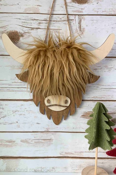 Diy Animal Decorations, Highland Cow Bedding, Wood Block Animals, Thing To Make To Sell, Highland Cow Scroll Saw Pattern, Highlander Cow Decor, Highland Cow Themed Classroom, Cow Wood Crafts, Highland Cow Nursery Decor