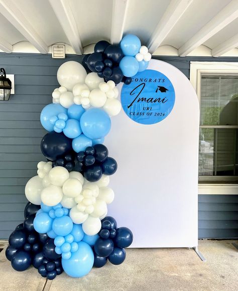 • 🩵 👩‍🎓 • Sign by @makservius Link in Bio for Inquiries ✨⠀ ⠀⠀ ⠀ ⠀ #balloons #party #balloondecor #birthdayballoons #balloongarland #balloonartist #balloondecoration #eventdesign #birthdayballoons #balloonstylist #partydecor #events #partyplanner #balloonsri#partydecorations #eventdecor #graduation #gradballoons Arch Graduation Backdrop, Blue And White Balloon Backdrop, Ballon Arc, Arch Ideas, Graduation Backdrop, Graduation Balloons, Balloons Party, Balloon Backdrop, White Balloons