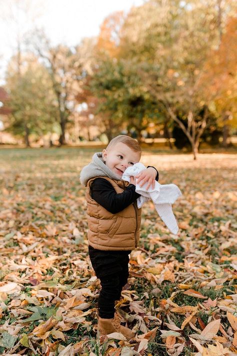 Fun Easy Activities, Activities To Do At Home, Boy Styles, Family Photo Outfit Ideas, Boys Fall Outfits, Fall Family Photo Outfits, Family Photo Outfit, Baby Boy Style, Photo Outfit Ideas