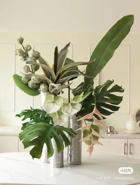 Sculptural Floral Arrangements, Tropical Leaf Arrangement, Palm Leaf Arrangement, Sandbar Wedding, Anthurium Arrangement, Bali Flowers, Hotel Flower Arrangements, Sogetsu Ikebana, Hotel Flowers