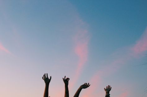 Hands In The Air Aesthetic, Hands In The Air, Air Photo, Apple Music, Amber, Photographer, Hair Styles, Music, Hair