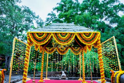 Wedding Decoration Ideas, Decoration for Marriage, Reception & Sangeet Marigold Wedding Decoration, Marigold Wedding, Hindu Wedding Decorations, Indian Wedding Decorations Receptions, Budget List, Wedding Hall Decorations, Wedding Stage Design, Mandap Decor, Desi Wedding Decor