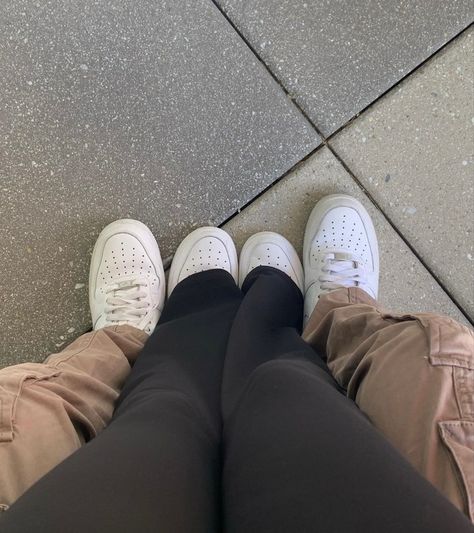 Relationship Shoes, Boyfriend Hand On Leg Aesthetic, Bf Hand On Leg, Couple Legs Shoes, Couple Leg Photos, Shoe Couple Pic, Shoe Pics Couple, Couple Shoes Snap, Matching Couple Shoes