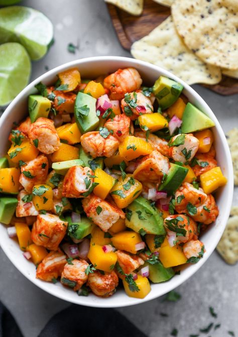 Avocado Shrimp Salad, Shrimp Mango, Avocado Shrimp, Mango Avocado, Spicy Shrimp, Shrimp Salad, How To Cook Shrimp, Avocado Salad, Easy Salads