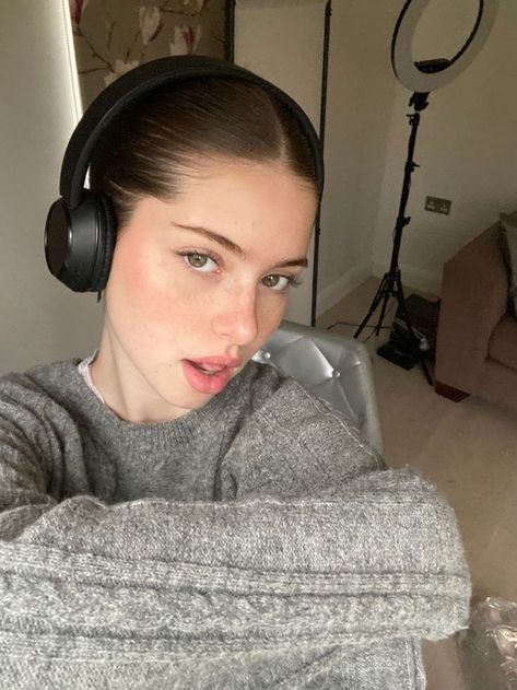 A Woman, Headphones, Makeup, Funny, Make Up