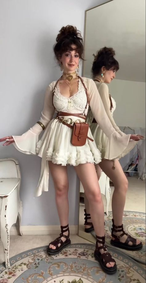 Renaissancecore Outfits, Hot Weather Ren Faire, White Ren Faire Outfit, Summer Renn Faire Outfit, Renassiance Fair Outfits Easy, Summer Fantasy Outfit, Modern Medieval Outfit, Summer Fairy Outfits, Beltane Outfit