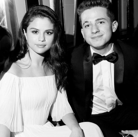 Alex Russo, Selena Gomez Pictures, Charlie Puth, Marie Gomez, Golden Globes, Disney Art, Selena Gomez, Singer Songwriter, Picture Video