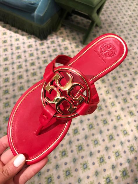 Tory Burch Private Sale 2019 | Save Up To 70% Off!! Red Tory Burch Sandals, Tory Burch Mules, Tory Burch Slides, Designer Mules, Slides Outfit, Pearl Sandals, Miller Sandal, New Bags, Tory Burch Sandals