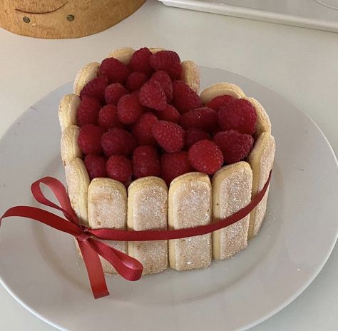 Lady Finger Tiramisu, Cheesecake Decoration, Shaped Cakes, Video Food, Dream Food, Elegant Birthday Cakes, Bakery Ideas, Cake Layers, Tiramisu Cake