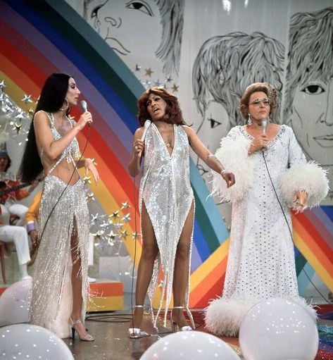 Cher 70s, Cher Costume, Cher Show, The Cher Show, Cher Outfits, Disco Wedding, Kate Smith, 70s Glam, 70s Aesthetic