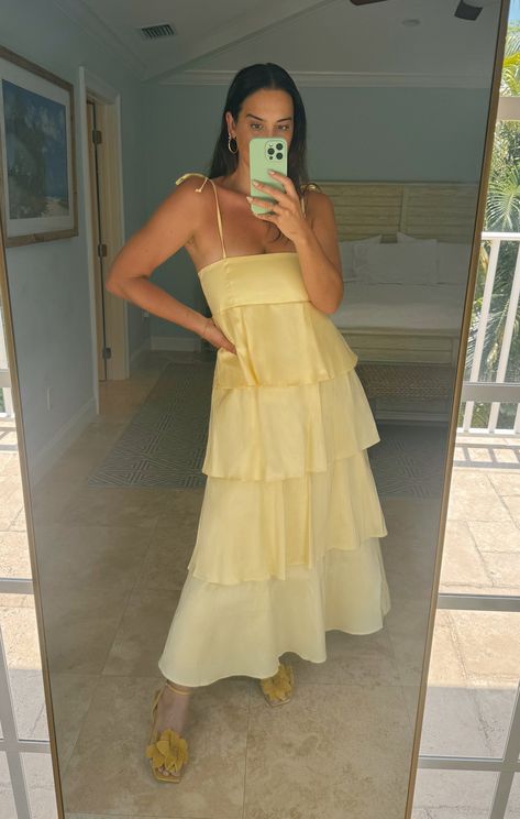 Meet Cute Dress ~ Pale Yellow Taffeta – Show Me Your Mumu Long Pastel Dresses, Tulle Dress Yellow, Pastel Yellow Clothes, Quinceañera Guest Outfit, Pastel Yellow Dresses, Pastel Wedding Guest Dress, Lds Outfits, Pale Yellow Maxi Dress, Pastel Yellow Bridesmaid Dresses