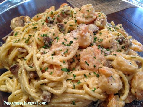 Shrimp And Mushroom Pasta, Crock Pot Stroganoff, Shrimp Mushroom, Shrimp Stuffed Mushrooms, Creamy Shrimp Pasta, Mushroom Recipes Pasta, Creamy Shrimp, Quick Pasta, Mushroom Pasta