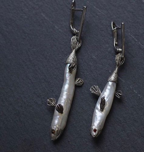 Fish Earing, Unusual Jewelry Handmade, Handmade Metal Jewelry, Fish Earrings, Quirky Jewelry, Fish Jewelry, Silver Clay, Modernist Jewelry, Mia 3