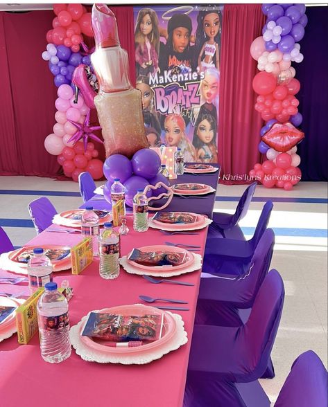 Bratz Table Decor, Bratz Centerpieces Ideas, Bratz Centerpieces, Baby Bratz Birthday Party Ideas, Bratz Dolls Birthday Party, Brats Birthday Theme, Bratz Doll Birthday Party Ideas, Bratz Party Ideas, Bratz Doll Party