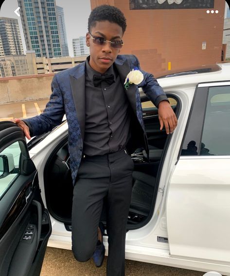 Blue Suits For Men Prom, Dark Blue Prom Suit, Navy Suit Prom, Debs Suits, Dark Blue Prom Suits, Navy Blue Prom Suit, Prom Fits For Guys, Homecoming Suits For Men, Black And Gold Prom Suit