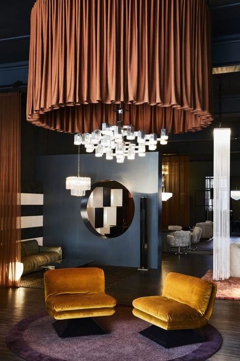 Art Deco Style is making a comeback. A shift towards glam is happening in the design world. Here are the new Roaring Twenties. Flack Studio, Home Cinema, Interior Modern, Hospitality Design, Italian Furniture, Hotel Design, Commercial Design, Commercial Interiors, Interior Inspo