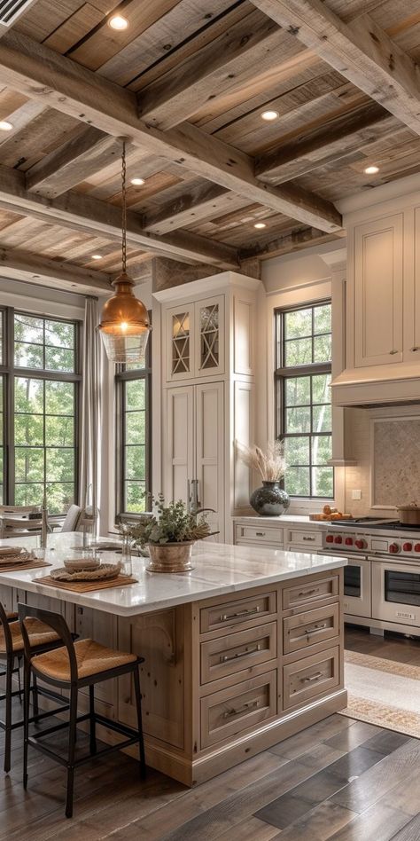 Natural White Oak Floors Kitchen, Light Wooden Cabinets, Modern Cottage Kitchen Ideas, Wood Kitchen Island Ideas, Organic Farmhouse Style, Ranch Style Interior Design, Interior Design Farmhouse, French Country Kitchen Ideas, French Country Interior