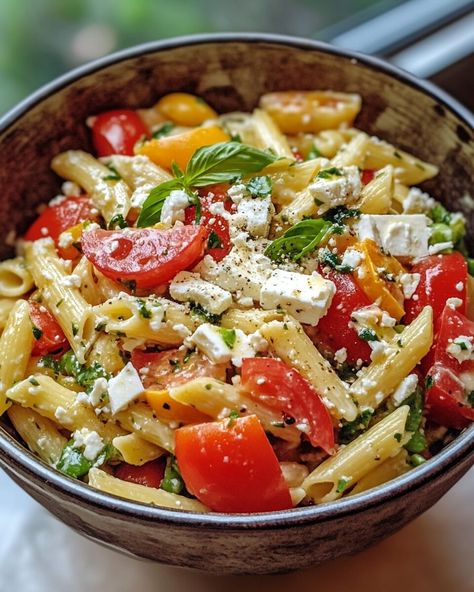 Greek Party Food, Greek Food Party, Greek Pasta Salad, Greek Salad Pasta, Greek Pasta, Easy Dishes, 17th Birthday, Good Healthy Recipes, Pasta Salad