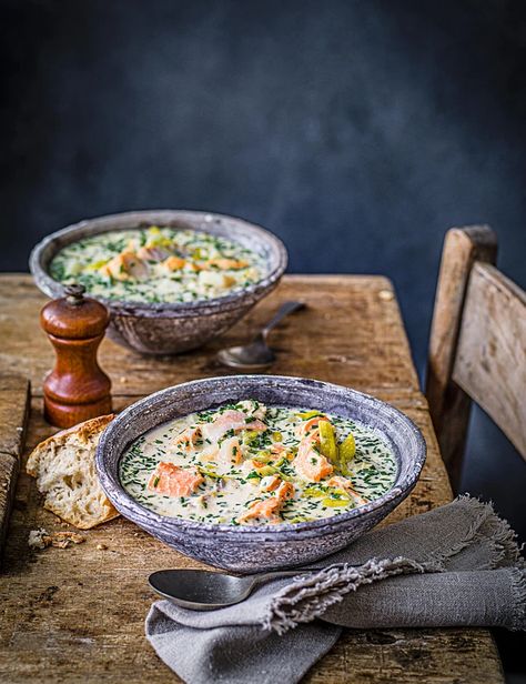 Cullen Skink Recipe, Burns Night Recipes, Cullen Skink, Smoked Haddock, Scottish Recipes, Burns Night, Delicious Soup Recipes, Midweek Meals, Bowl Of Soup