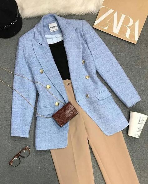 Women's Office Outfits, Women's Office, Blazer Outfits Casual, Fashionable Work Outfit, Blue Outfits, Casual Work Outfits Women, Blazer Outfits For Women, Mode Zara, Cute Modest Outfits