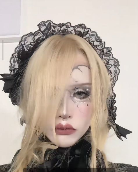 Vkei Makeup Masc, Vkei Make Up, Vkei Makeup, Visual Kei Makeup, Lace Makeup, Funky Makeup, Anime Makeup, Eye Makeup Art, Dark Beauty