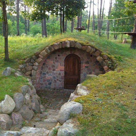 Pin by Sandy Benson on Entry Ways | Root cellar, Underground homes, Root cellar plans Root Cellar Plans, Case Sotterranee, Earth Sheltered Homes, Casa Hobbit, Underground Shelter, Earthship Home, Root Cellar, Earth Sheltered, A Small House