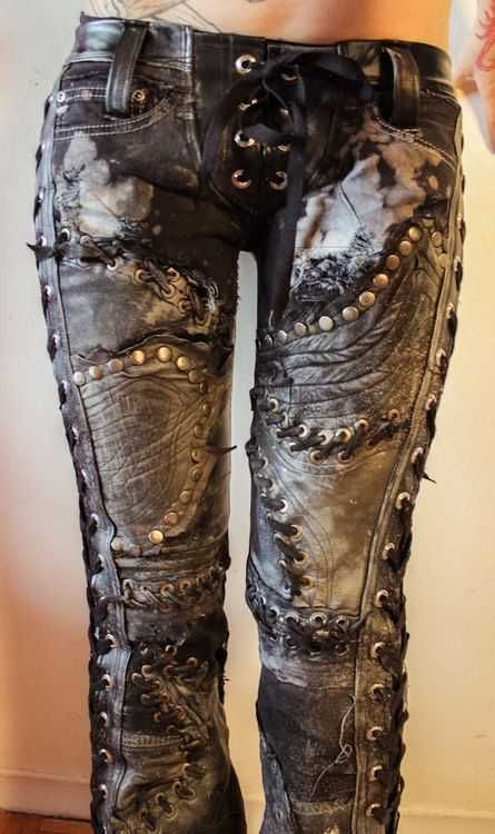 Goth Rock Outfits, Pants Patches, Motorcycle Riding Outfits, Old West Photos, Jeans With Holes, Toxic Vision, Post Apocalyptic Fashion, Apocalyptic Fashion, Biker Chick