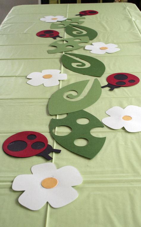 ladybug crafts | Guilty Pleasures: Cricut Ladybugs Table Decor | WaxPaperScissors Diy Bug Party Decorations, Vbs Magnified, Ladybug Baby Shower, Ladybug Birthday Party, Garden Party Theme, Baby Ladybug, Ladybug Theme, Ladybug Crafts, Ideas Baby Shower