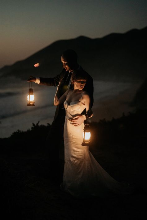 Whimsical and Romantic Big Sur Elopement — Henry Tieu Photography Elopement Picnic, Lantern Photography, Pre Wedding Photoshoot Beach, Elopement Beach, Picnic On The Beach, Shooting Couple, Big Sur Elopement, Sunset Elopement, Adventurous Couple