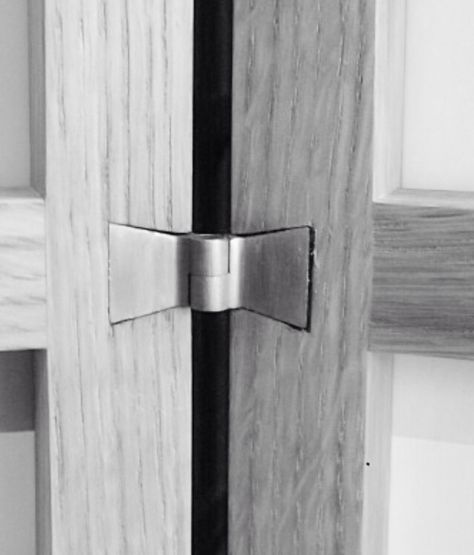 Butterfly hinge by Adam Goodrum Interior Door Hardware, Japanese Joinery, Joinery Details, Front Doors With Windows, Woodworking Joints, Sliding Doors Interior, Wood Joinery, Sliding Door Hardware, Door Furniture