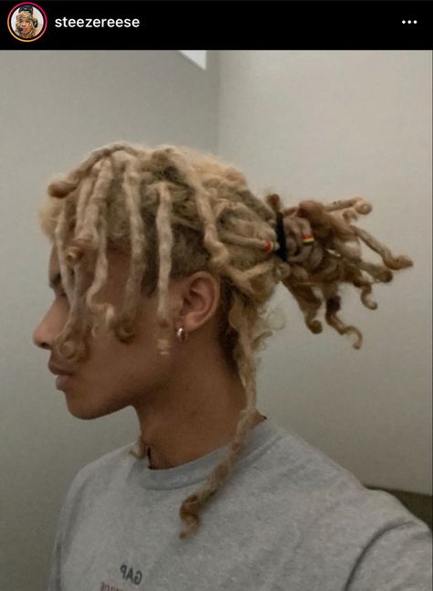 White Dreads, Dreadlocks Men, Dread Hairstyles For Men, Mens Dreads, Blonde Dreads, Cornrow Hairstyles For Men, Dreadlock Hairstyles For Men, Dread Hairstyles, Dreadlock Hairstyles