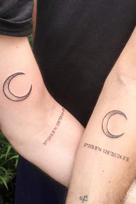 Incredible And Bonding Couple Tattoos To Show Your Passion And Eternal Devotion ★ Moon and Coordinates Couple Tattoo Edgy Matching Tattoos Couples, Edgy Matching Tattoos, Matching Moon Tattoos, Meaningful Couple Tattoos, Simple Couples Tattoos, Couple Name Tattoos, Matching Couple Tattoo, Matching Symbols, Best Couple Tattoos