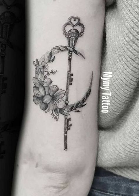 Sailor Pluto Tattoo Ideas, Sailor Pluto Tattoo, Key Tattoo, Gorgeous Tattoos, Old Key, Sailor Pluto, Dream Tattoos, Dreamcatcher Tattoo, Beautiful Tattoos