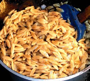 Side Dish Pasta, Toasted Orzo, Orzo Pasta Recipe, Orzo Pasta Recipes, Italian Side Dishes, Orzo Recipe, Recipe Photo, Recipe Pasta, Potato Pasta