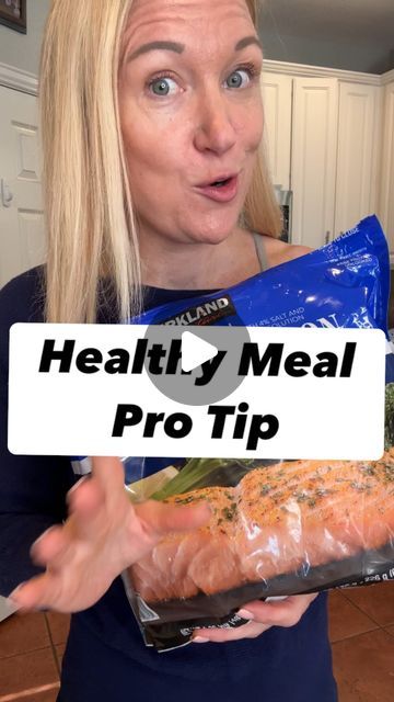 The calorie deficit queen - Kacy Allensworth on Instagram: "Frozen Salmon for the win! It’s our go to back up meal. We have this and rice on hand always. Make healthy eating easy in your home. #Caloriedeficit #lowcalorie #lowcalorierecipes #lowcaloriemeals #lowcaloriesnacks #weightloss #weightlosscoach #thecaloriedeficitqueen #fit #healthy #4mfit #lowcal #bodycomp #bodycomposition #fit #salmon" The Calorie Deficit Queen, Calorie Deficit Queen Recipes, Calorie Deficit Foods, Iron Foods, Kitchen Hacks Food, Queens Food, Foods With Iron, Frozen Salmon, Caloric Deficit