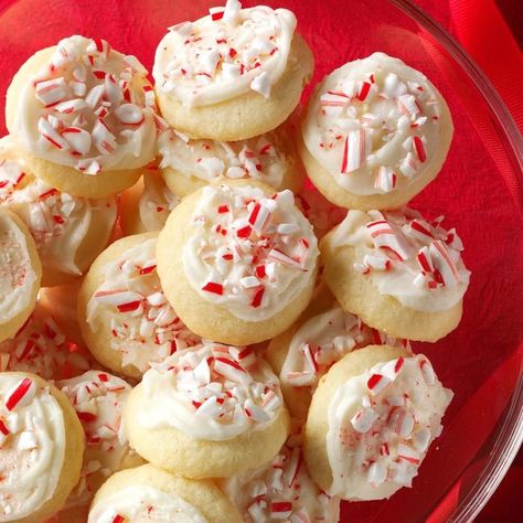 Peppermint Meltaways, Holiday Baking Recipes Christmas, Best Christmas Cookie Recipes, Vegetarian Holiday Recipes, Meltaway Cookies, Xmas Cookie, Christmas Cookie Recipe, Best Christmas Cookie Recipe, Recipes Holiday