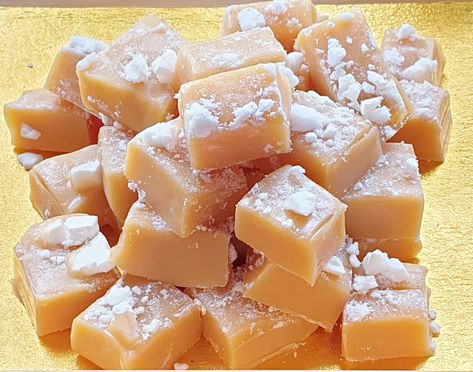 Easy Fudge, Fudge Ingredients, Dairy Free Treats, Fudge Recipes Easy, Fudge Easy, Sticky Fingers, Icing Sugar, Lemon Meringue, Fudge Recipes