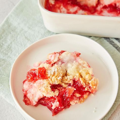 Rhubarb Dump Cake Rhubarb Dump Cake, Strawberry Rhubarb Cake, Rhubarb Dump Cakes, Cinnamon Swirl Cake, Cinnamon Roll Dough, Sugar Free Cake, Rhubarb Cake, Swirl Cake, Homemade Vanilla Ice Cream