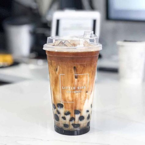 Iced Coffee Boba, Boba At Home, Iced Black Coffee, Boba Design, Coffee Bubble Tea, Boba Coffee, Boba Recipe, Coffee Boba, Cafe Drinks