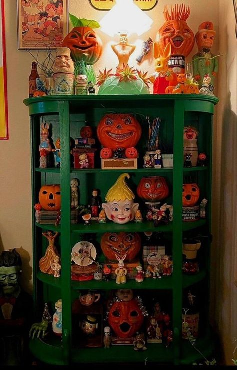 Halloween Dining Room, Blow Molds, Colorful Halloween, Halloween Bedroom, Hutch Decor, Vintage Collections, Halloween 4, Halloween Time, Vintage Halloween Decorations