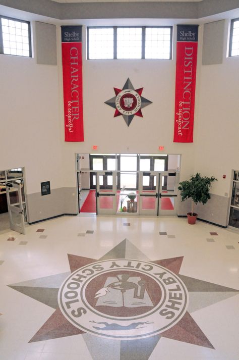 Shelby High School Main Entrance School Entrance Ideas, School Lobby Design Entrance, School Interior Design Lobby, School Entrance Interior, School Front Entrance, School Entrance Design, School Reception Design, Small Lobby Design, Highschool Design