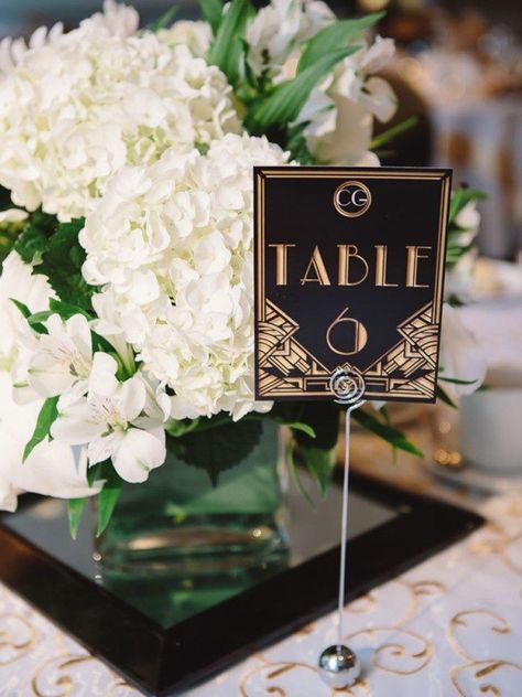 Great Gatsby Themed Wedding, Wedding Table Themes, 20s Wedding, Art Deco Party, Gatsby Wedding Theme, Great Gatsby Theme, Wedding Table Seating, Gatsby Theme, Great Gatsby Wedding