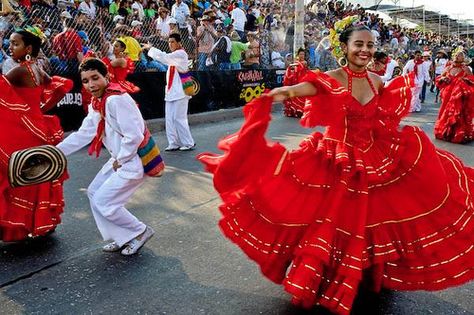 Colombia traditional dance dress Colombian Dance, Latin American Culture, Colombian Fashion, Colombian Culture, Carnival Dress, Traditional Dance, Traditional Fashion, Latin American, Dance Dresses