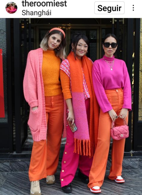 Coral Jacket Outfit, Colourful Work Outfits Women, Pink And Orange Outfits, Fun Colorful Outfits, Vibrant Fashion Style, Colourful Outfits Woman, Colorful Fashion Style, Maximalist Outfit, Pinky Orange