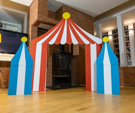 Circus Tent Stands Huge 7FT Circus Themed Walkthrough Frame - Etsy Australia Folding Cardboard, Carnival Tent, Theme Carnaval, Cardboard Creations, Tab Design, Carnival Birthday Party Theme, Circus Decorations, Carnival Decorations, Backdrop Stands