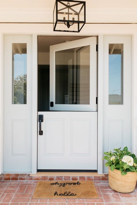 Dutch Door Interior, Beach Cottage Design, Beach Chic Decor, Greige Design, Beach Village, Door Interior, House Front Door, Dutch Door, Beach Cottage Decor