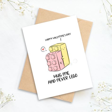 Hug Me And Never Lego, Funny Birthday Cards Boyfriend, Corny Cards For Boyfriend, Birthdaycard Selfmade For Boyfriend, Funny Card For Boyfriend, Small Quotes For Him, Small Cards For Boyfriend, Cute Cards For Bf, Card For Him