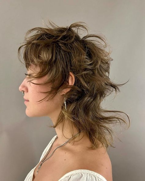 Jem | Cut for @martha_jarvis 🤎 | Instagram Long Shag Hairstyles, Shoulder Length Curly Hair, Rock Hairstyles, Mullet Haircut, Hair Inspiration Short, Top Hairstyles, Funky Hairstyles, Princess Hairstyles, Alternative Hair