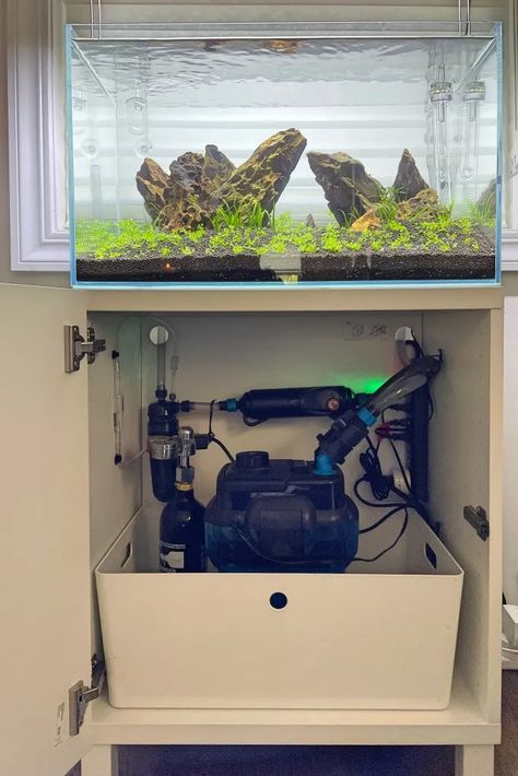 Perfect aquarium stand from IKEA cabinet - IKEA Hackers Aquarium Stand Ideas, 20 Gallon Long Aquarium, Ikea Fabrikor, Ikea Table Hack, Fish Tank Cabinets, Aquarium Diy, Cabinet Ikea, Aquarium Cabinet, Ikea Cabinet